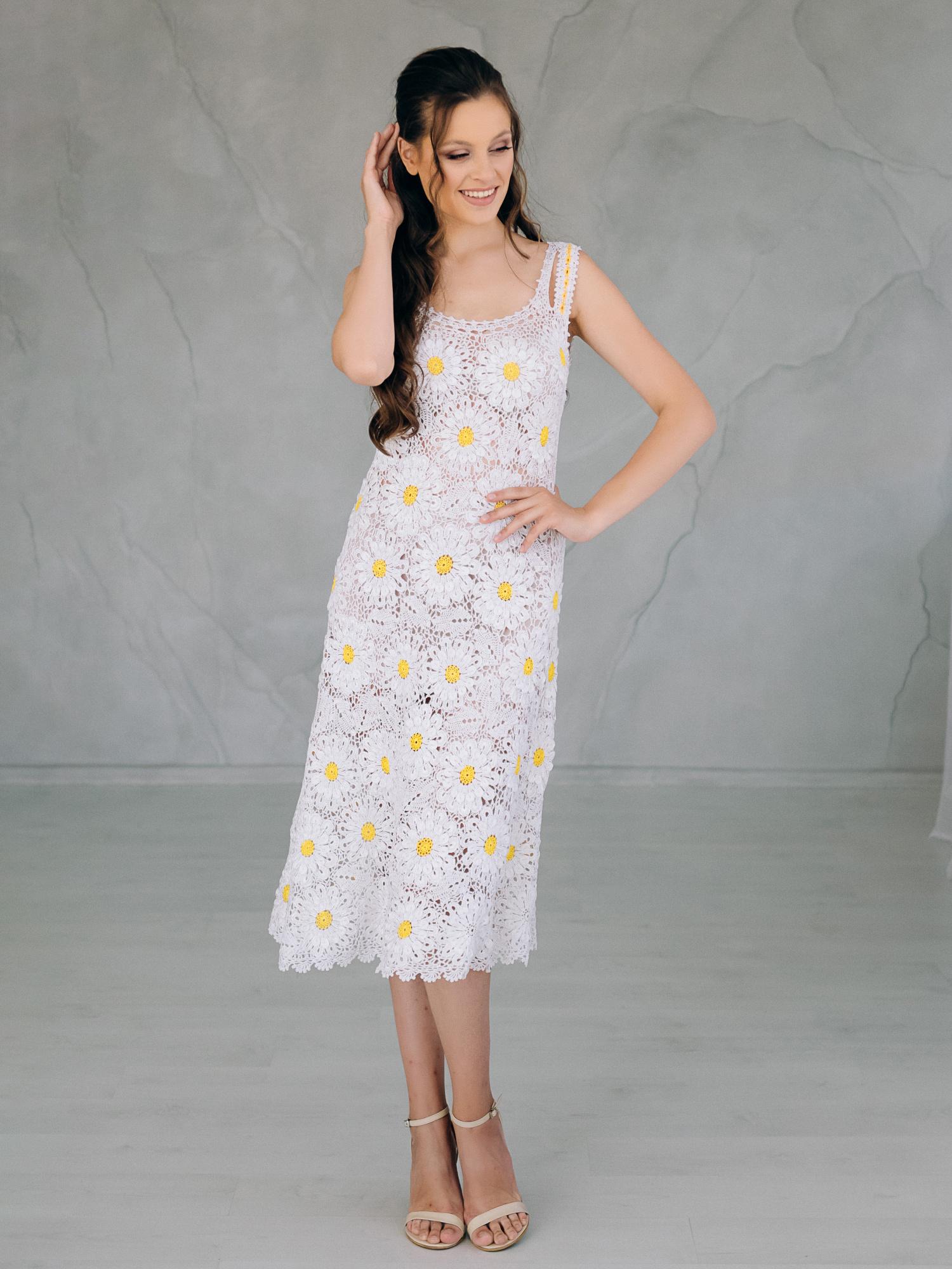 Біла в’язана сукня “DAISY” – ручна робота, розмір XL