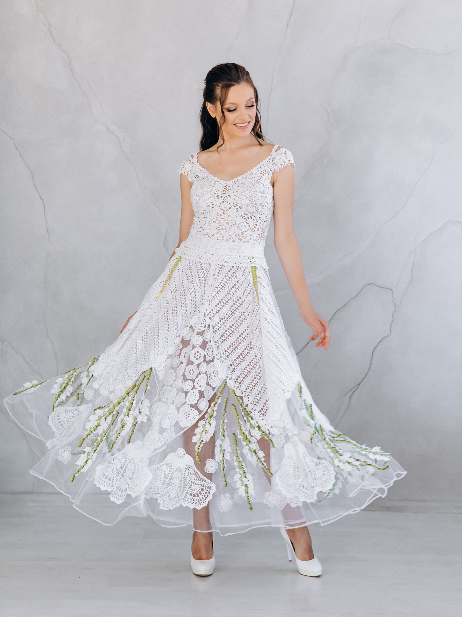 Весільна сукня “MIRABELLA” – біла в’язана сукня з тюлем та корсетом