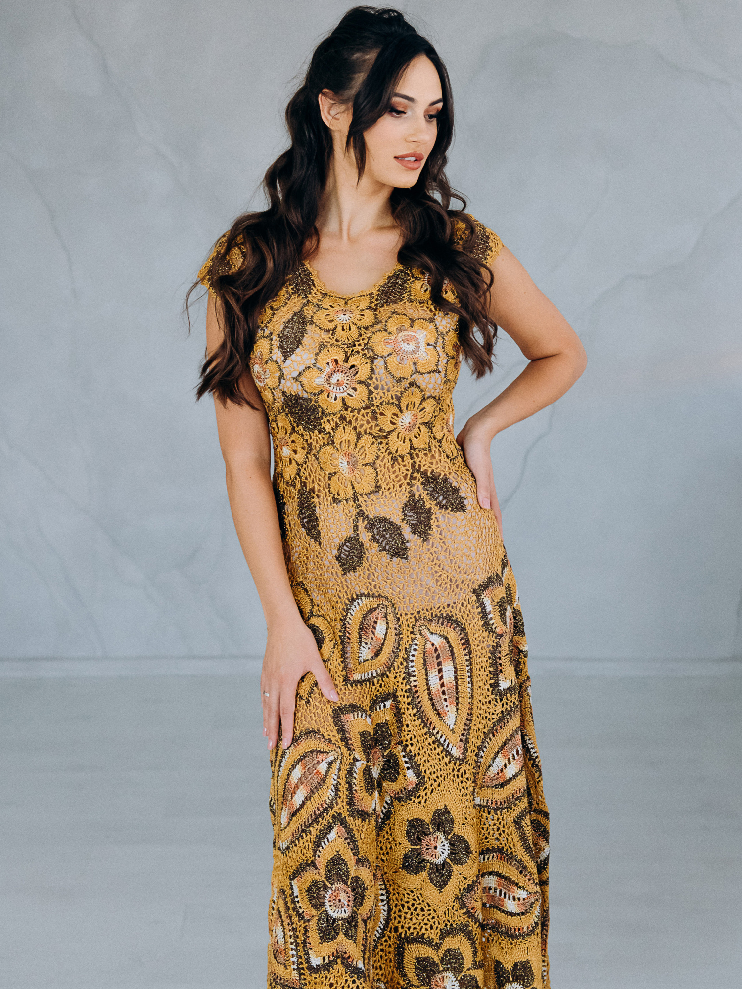 Сукня Zahara – коричнева мереживна сукня ручної роботи з віскози, розмір L/XL