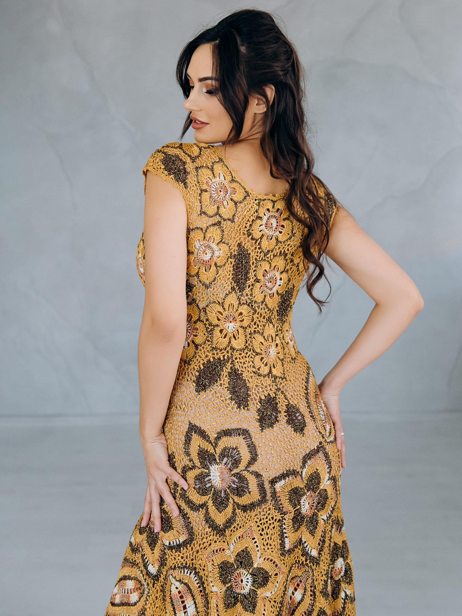 Сукня Zahara – коричнева мереживна сукня ручної роботи з віскози, розмір L/XL