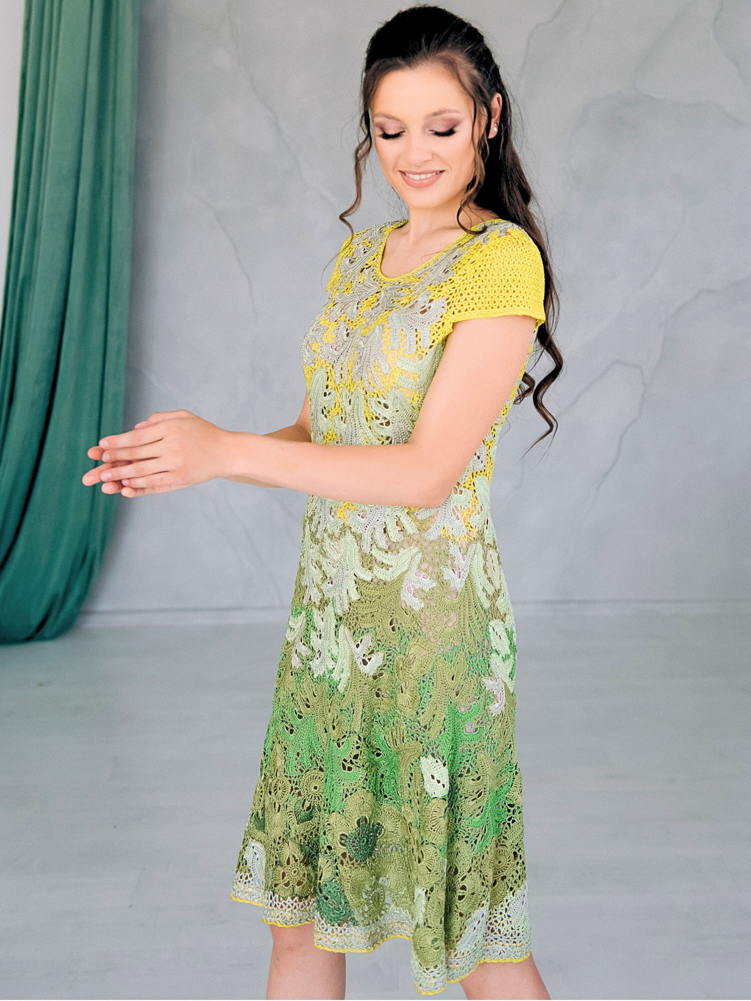 Ажурна в'язана сукня «Mavka» кольору лайм - Літня сукня ручної роботи з шовкової віскози, розмір L - Єдина у своєму роді