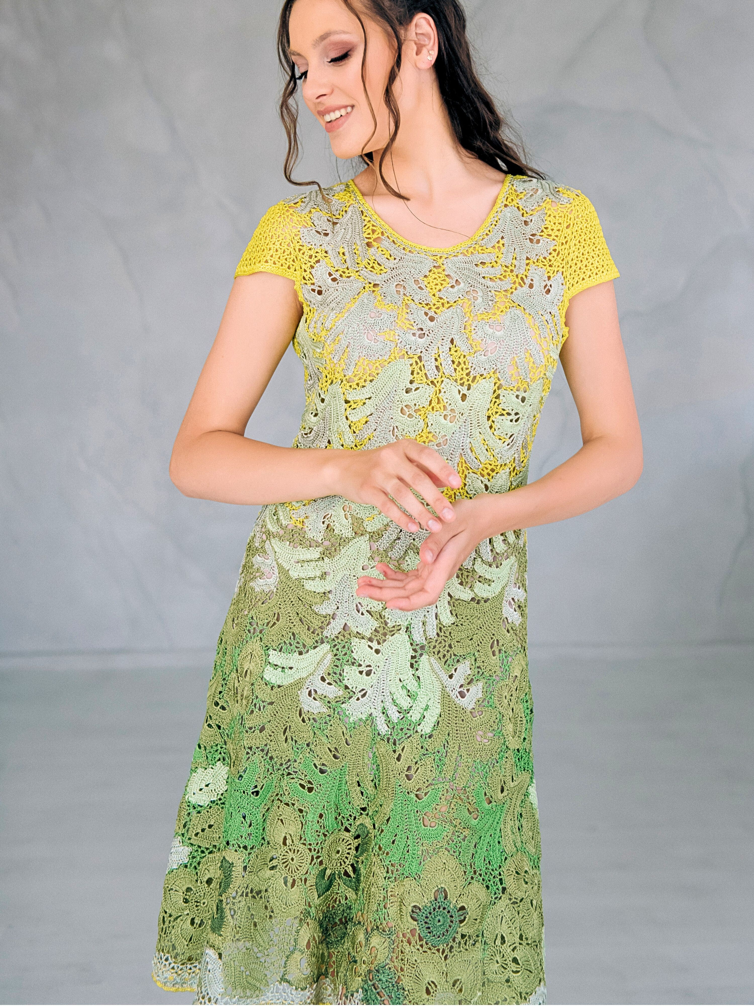 Ажурна в'язана сукня «Mavka» кольору лайм - Літня сукня ручної роботи з шовкової віскози, розмір L - Єдина у своєму роді